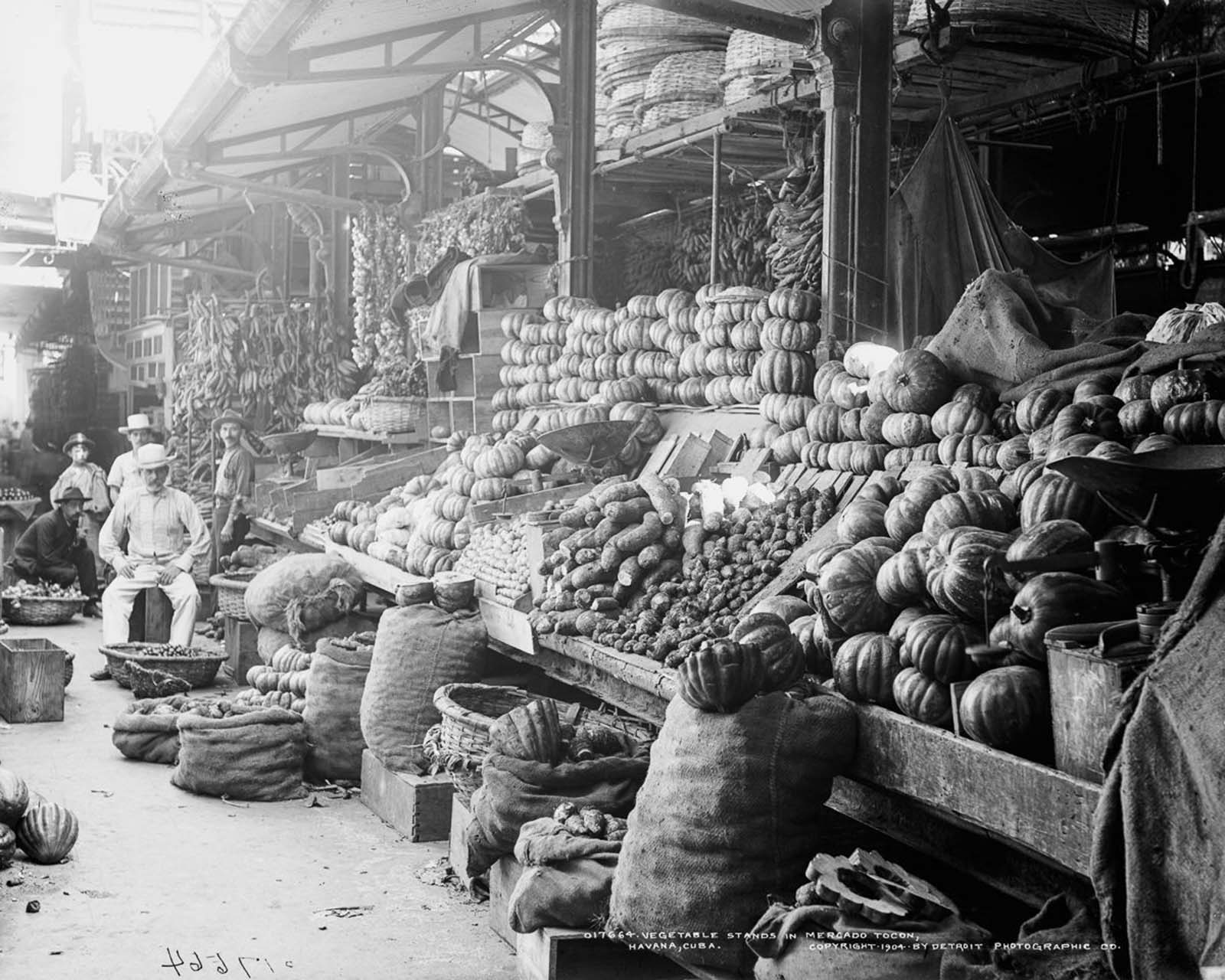 La Habana. Puesto de verduras en el Mercado Tocón en 1904