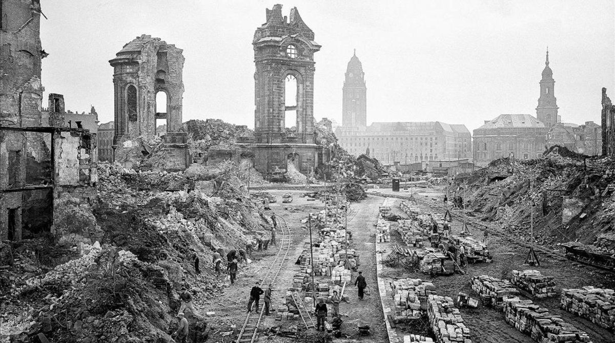 La tormenta de fuego. Bombardeo aliado sobre Dresde el 13 de febrero de 1945. La tormenta de fuego. Bombardeo aliado sobre Dresde el 13 de febrero de 1945.